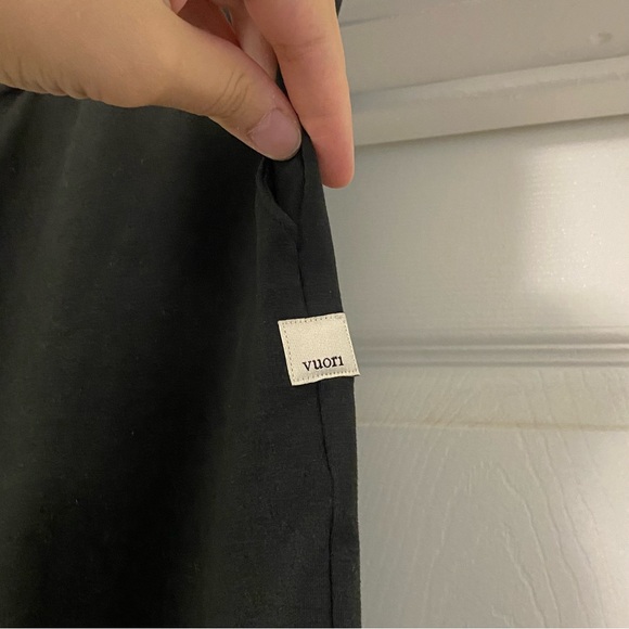 Vuori Womens Black Joggers - Picture 3 of 7